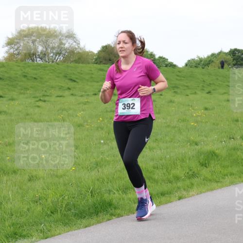 04.05.2025 - 8. Wedeler Halbmarathon Lena Gebhardt http://msf.ph/oto/7842897 04.05.2025 11:32:34 Laufen  meine-sportfotos.de