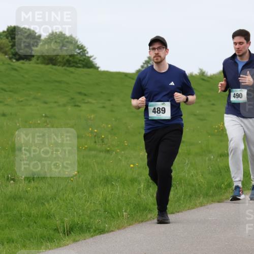 04.05.2025 - 8. Wedeler Halbmarathon Lena Gebhardt http://msf.ph/oto/7842921 04.05.2025 11:34:16 Laufen  meine-sportfotos.de