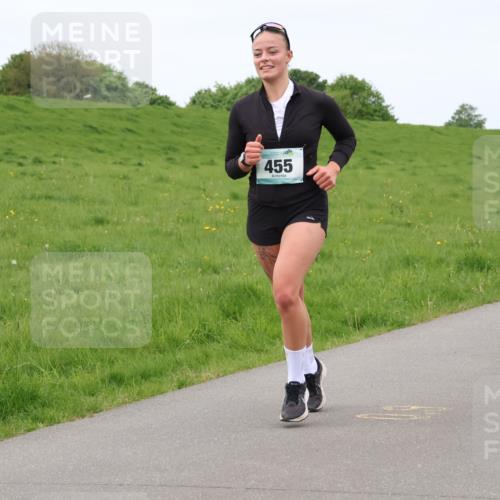 04.05.2025 - 8. Wedeler Halbmarathon Lena Gebhardt http://msf.ph/oto/7842927 04.05.2025 11:34:22 Laufen  meine-sportfotos.de