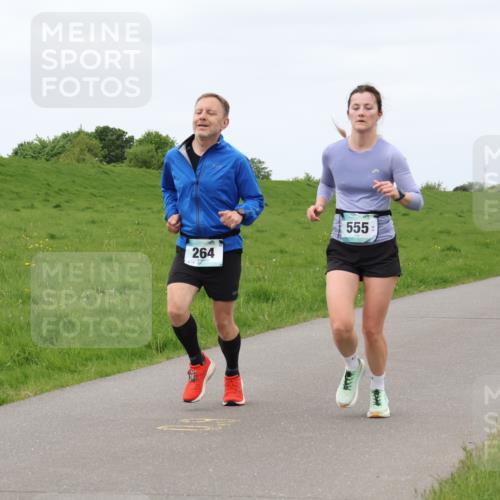 04.05.2025 - 8. Wedeler Halbmarathon Lena Gebhardt http://msf.ph/oto/7842931 04.05.2025 11:34:29 Laufen  meine-sportfotos.de