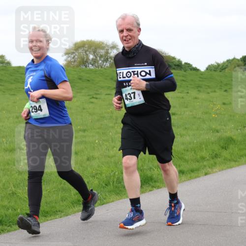 04.05.2025 - 8. Wedeler Halbmarathon Lena Gebhardt http://msf.ph/oto/7842939 04.05.2025 11:34:43 Laufen  meine-sportfotos.de