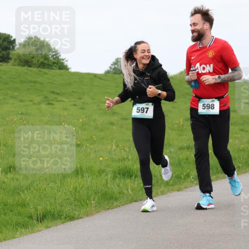 04.05.2025 - 8. Wedeler Halbmarathon Lena Gebhardt http://msf.ph/oto/7842943 04.05.2025 11:35:42 Laufen  meine-sportfotos.de