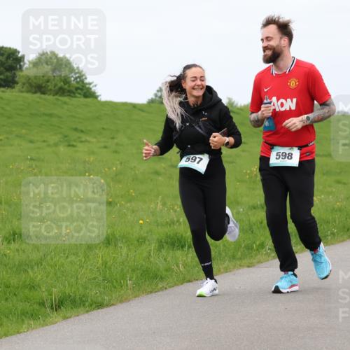 04.05.2025 - 8. Wedeler Halbmarathon Lena Gebhardt http://msf.ph/oto/7842944 04.05.2025 11:35:42 Laufen  meine-sportfotos.de