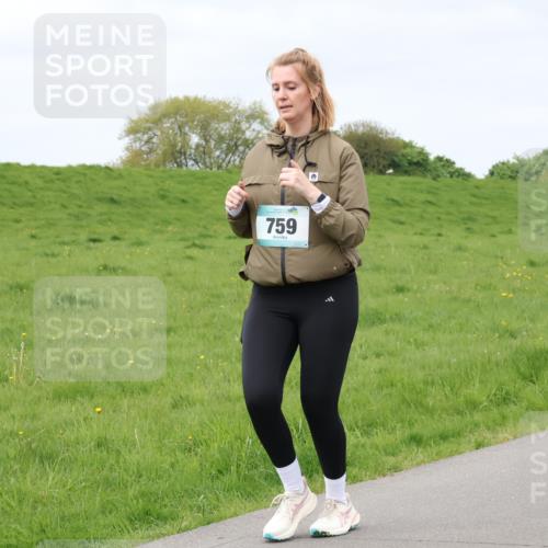 04.05.2025 - 8. Wedeler Halbmarathon Lena Gebhardt http://msf.ph/oto/7842968 04.05.2025 11:39:00 Laufen  meine-sportfotos.de
