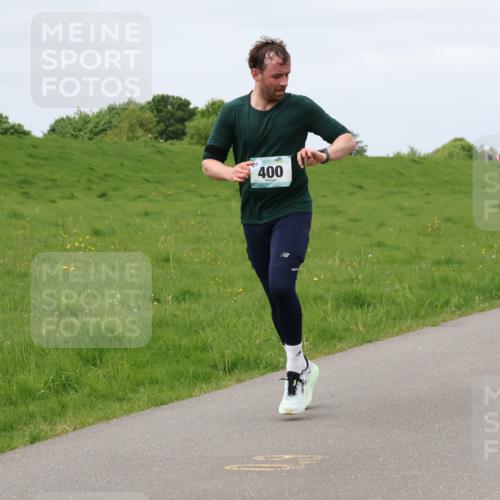 04.05.2025 - 8. Wedeler Halbmarathon Lena Gebhardt http://msf.ph/oto/7842984 04.05.2025 11:41:32 Laufen  meine-sportfotos.de