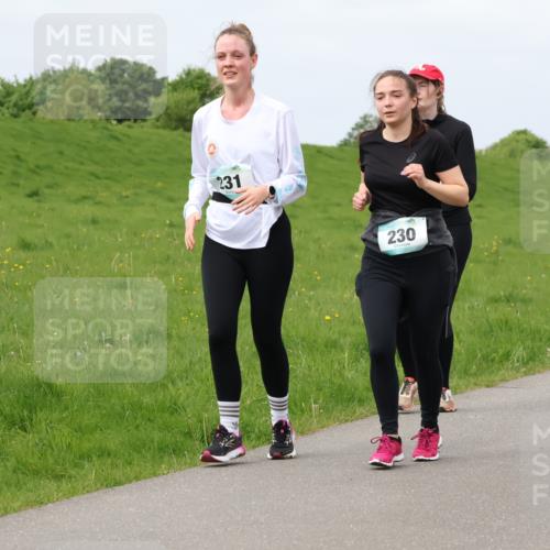 04.05.2025 - 8. Wedeler Halbmarathon Lena Gebhardt http://msf.ph/oto/7842999 04.05.2025 11:42:55 Laufen  meine-sportfotos.de