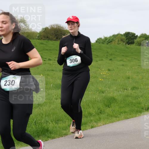 04.05.2025 - 8. Wedeler Halbmarathon Lena Gebhardt http://msf.ph/oto/7843000 04.05.2025 11:42:58 Laufen  meine-sportfotos.de