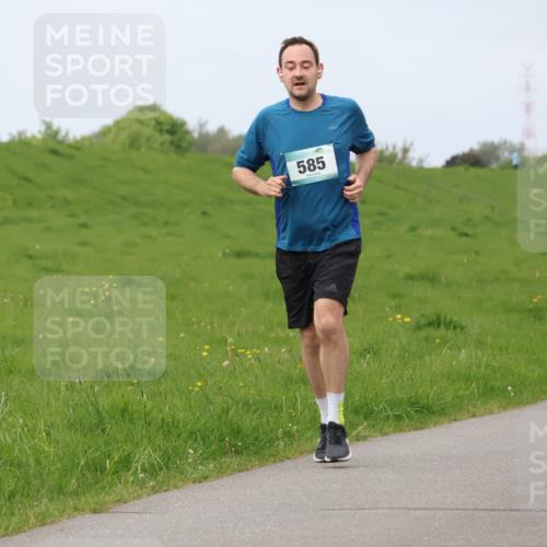 04.05.2025 - 8. Wedeler Halbmarathon Lena Gebhardt http://msf.ph/oto/7843003 04.05.2025 11:43:17 Laufen  meine-sportfotos.de