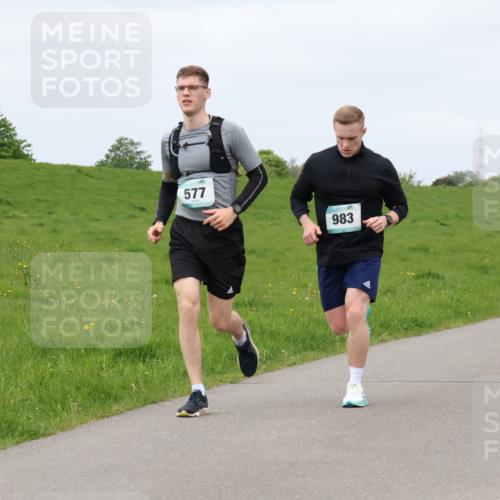 04.05.2025 - 8. Wedeler Halbmarathon Lena Gebhardt http://msf.ph/oto/7843015 04.05.2025 11:44:50 Laufen  meine-sportfotos.de