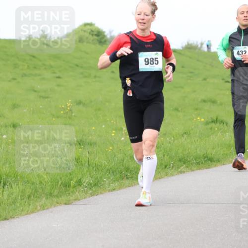 04.05.2025 - 8. Wedeler Halbmarathon Lena Gebhardt http://msf.ph/oto/7843021 04.05.2025 11:46:43 Laufen  meine-sportfotos.de