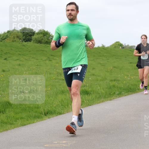 04.05.2025 - 8. Wedeler Halbmarathon Lena Gebhardt http://msf.ph/oto/7843040 04.05.2025 11:48:36 Laufen  meine-sportfotos.de