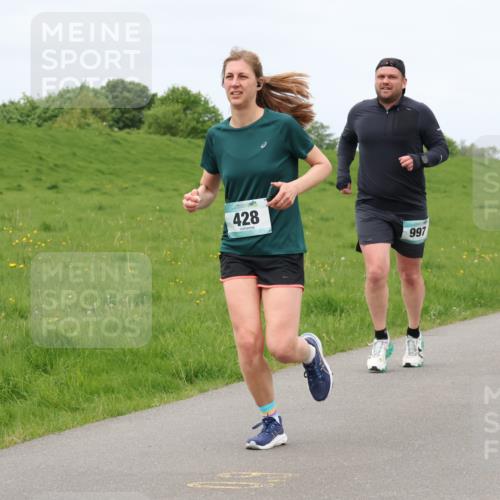 04.05.2025 - 8. Wedeler Halbmarathon Lena Gebhardt http://msf.ph/oto/7843069 04.05.2025 11:51:15 Laufen  meine-sportfotos.de