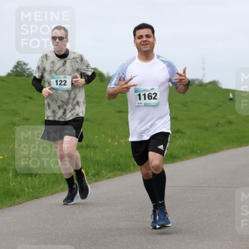 04.05.2025 - 8. Wedeler Halbmarathon Lena Gebhardt http://msf.ph/oto/7843071 04.05.2025 11:51:42 Laufen  meine-sportfotos.de