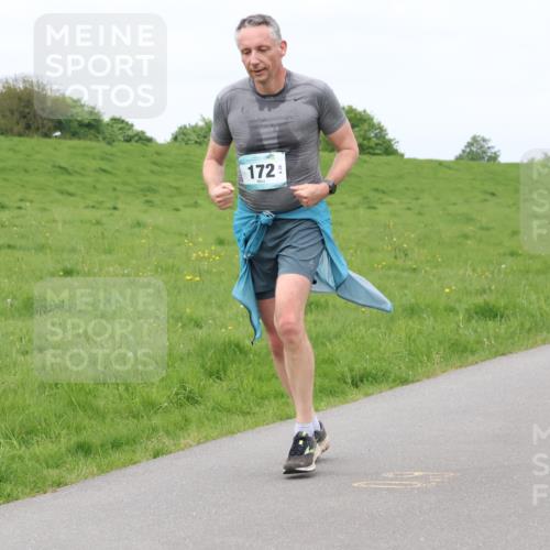 04.05.2025 - 8. Wedeler Halbmarathon Lena Gebhardt http://msf.ph/oto/7843074 04.05.2025 11:52:06 Laufen  meine-sportfotos.de