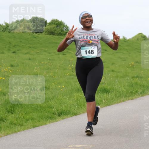 04.05.2025 - 8. Wedeler Halbmarathon Lena Gebhardt http://msf.ph/oto/7843081 04.05.2025 11:52:20 Laufen  meine-sportfotos.de