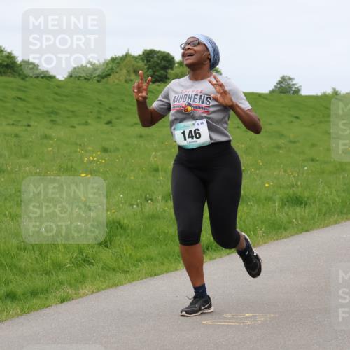 04.05.2025 - 8. Wedeler Halbmarathon Lena Gebhardt http://msf.ph/oto/7843082 04.05.2025 11:52:20 Laufen  meine-sportfotos.de