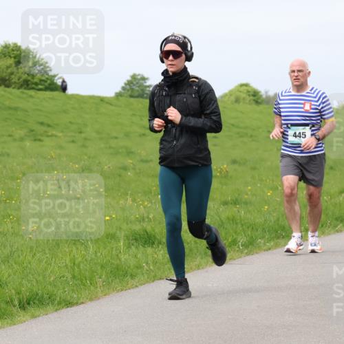 04.05.2025 - 8. Wedeler Halbmarathon Lena Gebhardt http://msf.ph/oto/7843096 04.05.2025 11:54:39 Laufen  meine-sportfotos.de