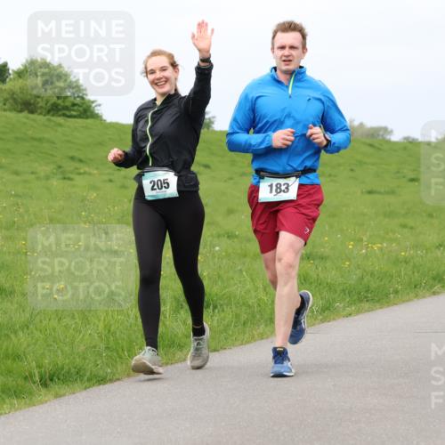 04.05.2025 - 8. Wedeler Halbmarathon Lena Gebhardt http://msf.ph/oto/7843127 04.05.2025 11:59:39 Laufen  meine-sportfotos.de