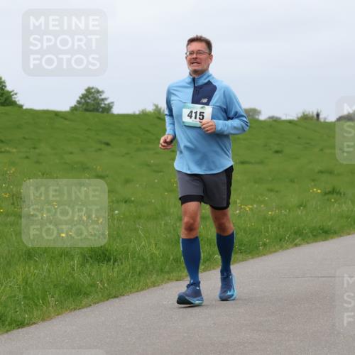 04.05.2025 - 8. Wedeler Halbmarathon Lena Gebhardt http://msf.ph/oto/7843133 04.05.2025 12:00:01 Laufen  meine-sportfotos.de
