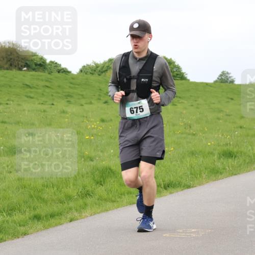 04.05.2025 - 8. Wedeler Halbmarathon Lena Gebhardt http://msf.ph/oto/7843139 04.05.2025 12:02:13 Laufen  meine-sportfotos.de