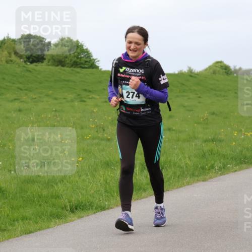 04.05.2025 - 8. Wedeler Halbmarathon Lena Gebhardt http://msf.ph/oto/7843142 04.05.2025 12:02:19 Laufen  meine-sportfotos.de
