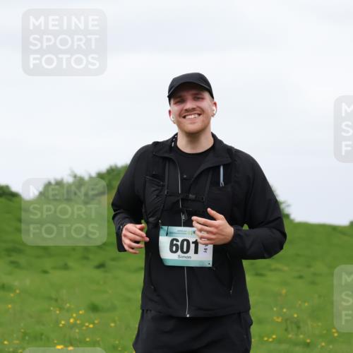 04.05.2025 - 8. Wedeler Halbmarathon Lena Gebhardt http://msf.ph/oto/7843152 04.05.2025 12:03:21 Laufen  meine-sportfotos.de