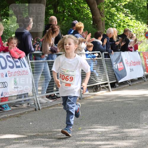 17.05.2025 - Störlauf Strokosch-Dieckow http://msf.ph/oto/7845875 17.05.2025 13:01:37 Ziel 0, 2025, 7069, 7047 meine-sportfotos.de