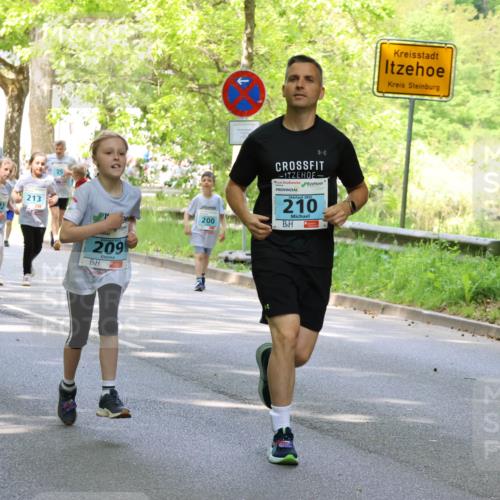 17.05.2025 - Störlauf Strokosch-Dieckow http://msf.ph/oto/7845887 17.05.2025 13:31:15 Laufen 133, 222, 213, 209, 200, 2025, 210 meine-sportfotos.de