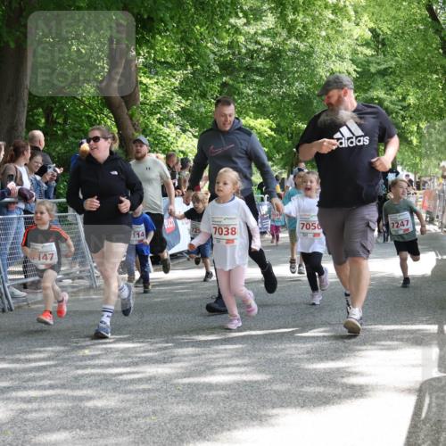 17.05.2025 - Störlauf Strokosch-Dieckow http://msf.ph/oto/7845903 17.05.2025 13:01:49 Ziel 2025, 7105, 147, 114, 7038, 2185, 7050, 7247 meine-sportfotos.de