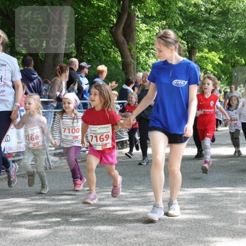 17.05.2025 - Störlauf Strokosch-Dieckow http://msf.ph/oto/7845963 17.05.2025 13:02:12 Ziel 2, 20, 7266, 7100, 7169, 7285, 046 meine-sportfotos.de