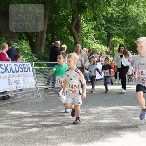 17.05.2025 - Störlauf Strokosch-Dieckow http://msf.ph/oto/7846015 17.05.2025 13:02:31 Ziel 7139, 1249, 7155, 7220, 162, 7238, 6029 meine-sportfotos.de