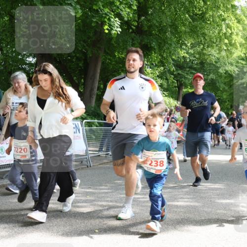 17.05.2025 - Störlauf Strokosch-Dieckow http://msf.ph/oto/7846024 17.05.2025 13:02:34 Ziel 02201, 238, 7083, 6029 meine-sportfotos.de