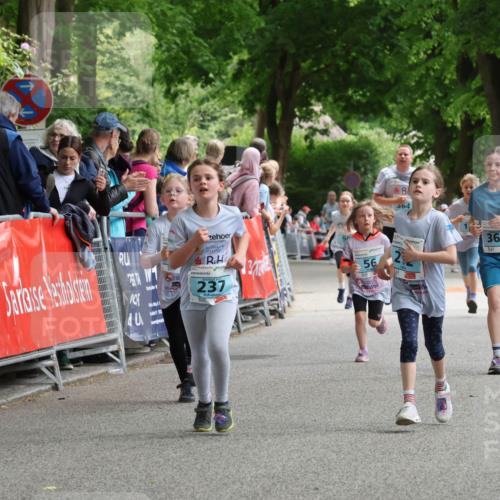 17.05.2025 - Störlauf Strokosch-Dieckow http://msf.ph/oto/7846845 17.05.2025 13:42:45 Ziel 40, 237, 56, 365 meine-sportfotos.de