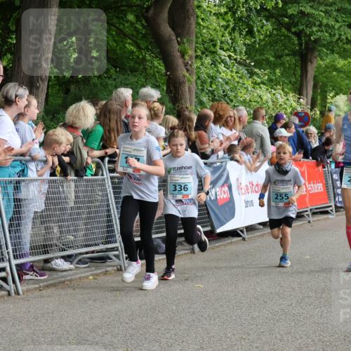 17.05.2025 - Störlauf Strokosch-Dieckow http://msf.ph/oto/7846904 17.05.2025 13:43:08 Ziel 0000, 336, 254, 255, 40 meine-sportfotos.de