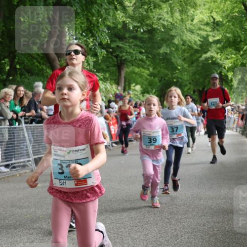 17.05.2025 - Störlauf Strokosch-Dieckow http://msf.ph/oto/7847148 17.05.2025 13:44:55 Ziel 2025, 245, 2025, 3, 39, 37 meine-sportfotos.de