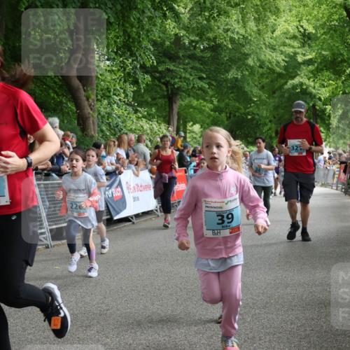 17.05.2025 - Störlauf Strokosch-Dieckow http://msf.ph/oto/7847150 17.05.2025 13:44:56 Ziel 2025, 320, 22, 2025, 39 meine-sportfotos.de