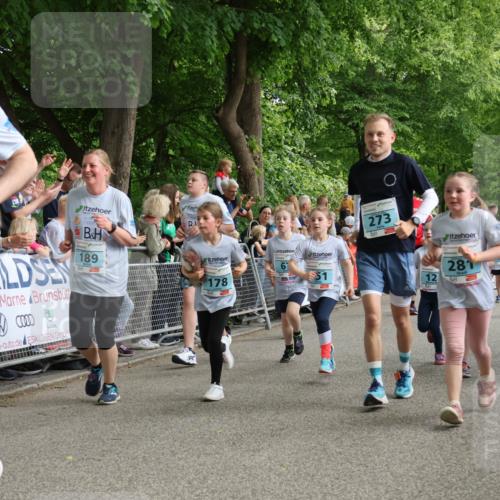 17.05.2025 - Störlauf Strokosch-Dieckow http://msf.ph/oto/7847193 17.05.2025 13:45:13 Ziel 2025, 103, 000, 189, 178, 273, 6, 12, 102, 281 meine-sportfotos.de