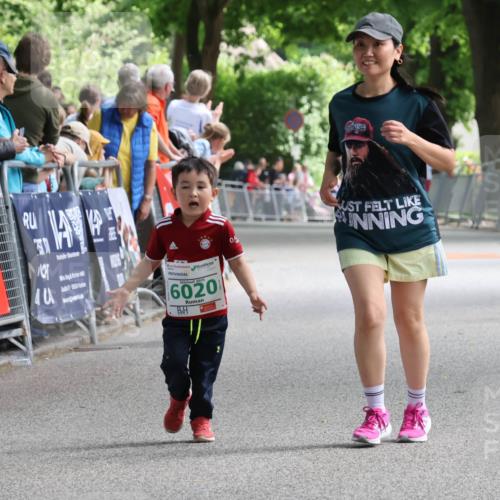 17.05.2025 - Störlauf Strokosch-Dieckow http://msf.ph/oto/7847532 17.05.2025 13:49:49 Ziel 40, 2025, 6020 meine-sportfotos.de