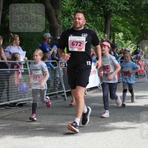 17.05.2025 - Störlauf Strokosch-Dieckow http://msf.ph/oto/7848275 17.05.2025 13:59:59 Ziel 25, 671, 672, 566, 599, 389 meine-sportfotos.de