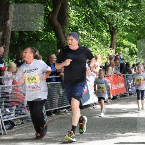 17.05.2025 - Störlauf Strokosch-Dieckow http://msf.ph/oto/7848980 17.05.2025 14:13:06 Ziel 000, 898, 858, 10, 833, 693 meine-sportfotos.de