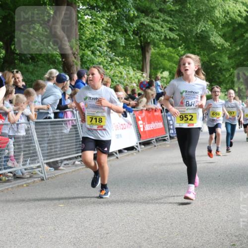 17.05.2025 - Störlauf Strokosch-Dieckow http://msf.ph/oto/7849071 17.05.2025 14:13:45 Ziel 2025, 736, 698, 97, 820, 718, 952 meine-sportfotos.de