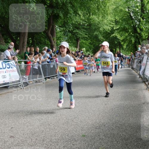 17.05.2025 - Störlauf Strokosch-Dieckow http://msf.ph/oto/7849180 17.05.2025 14:14:22 Ziel 709, 942 meine-sportfotos.de
