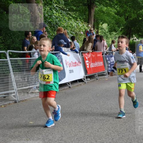17.05.2025 - Störlauf Strokosch-Dieckow http://msf.ph/oto/7849527 17.05.2025 14:19:31 Ziel 2025, 762, 771 meine-sportfotos.de