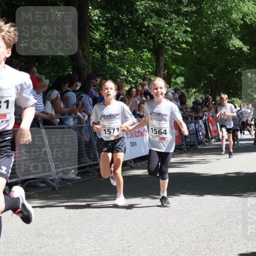 17.05.2025 - Störlauf Strokosch-Dieckow http://msf.ph/oto/7850488 17.05.2025 14:46:17 Ziel 2025, 1331, 1571, 1564, 16, 1373, 15, 1245 meine-sportfotos.de