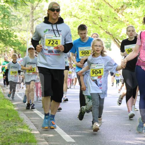 17.05.2025 - Störlauf Strokosch-Dieckow http://msf.ph/oto/7850558 17.05.2025 14:01:53 Laufen 768, 760, 42, 724, 900, 8, 202, 904, 90, 709, 2025, 910 meine-sportfotos.de