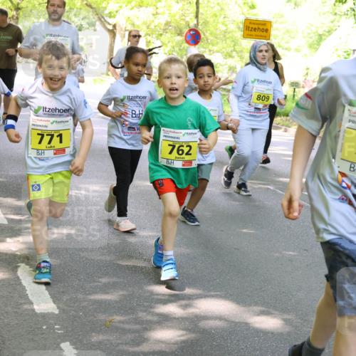 17.05.2025 - Störlauf Strokosch-Dieckow http://msf.ph/oto/7850583 17.05.2025 14:02:07 Laufen 704, 2025, 771, 2025, 762, 809, 2025, 782 meine-sportfotos.de