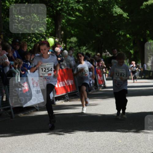 17.05.2025 - Störlauf Strokosch-Dieckow http://msf.ph/oto/7851064 17.05.2025 14:52:22 Ziel 2025, 39, 7210, 1282, 1254, 1253, 1100 meine-sportfotos.de