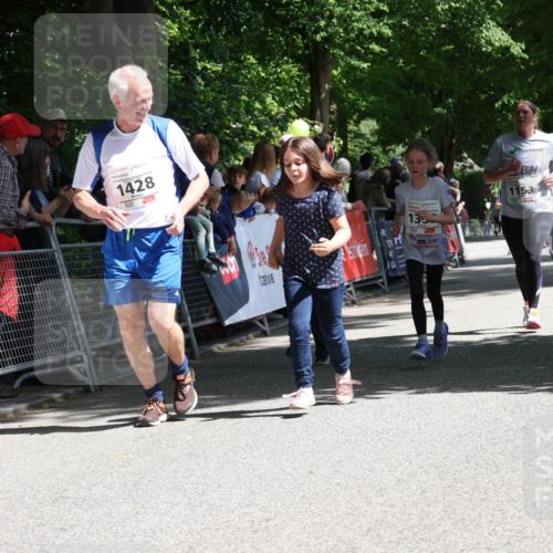 17.05.2025 - Störlauf Strokosch-Dieckow http://msf.ph/oto/7851111 17.05.2025 14:53:01 Ziel 1428, 135, 1153 meine-sportfotos.de