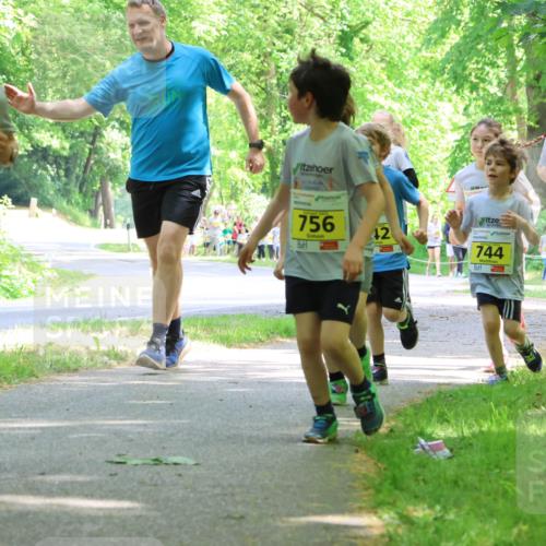 17.05.2025 - Störlauf Strokosch-Dieckow http://msf.ph/oto/7851351 17.05.2025 14:12:21 Laufen 746, 756, 744, 879, 732 meine-sportfotos.de