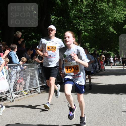 17.05.2025 - Störlauf Strokosch-Dieckow http://msf.ph/oto/7852104 17.05.2025 15:27:27 Ziel 1924, 1843, 1910 meine-sportfotos.de